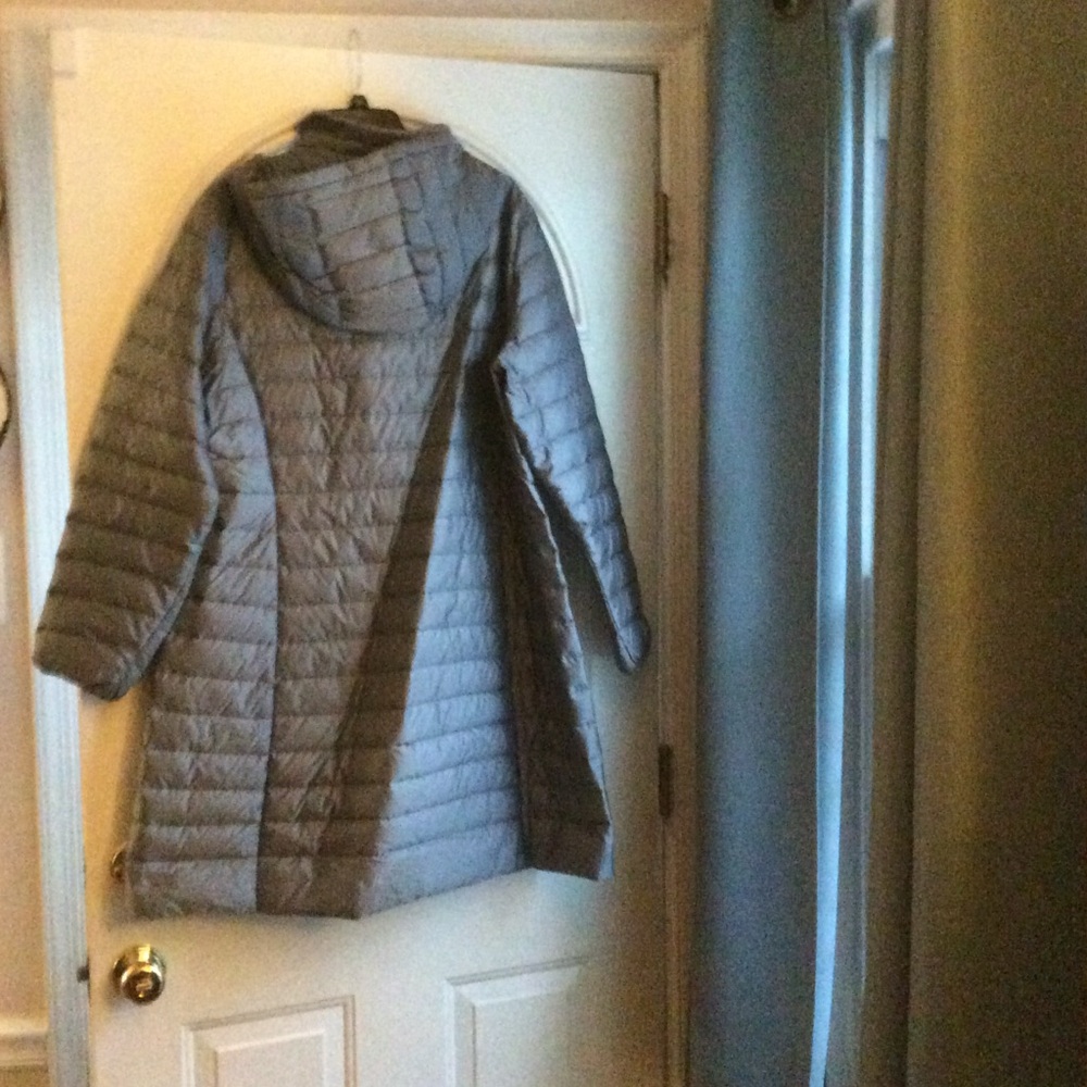 Max Studio Light Gray Puffer Jacket - image 3